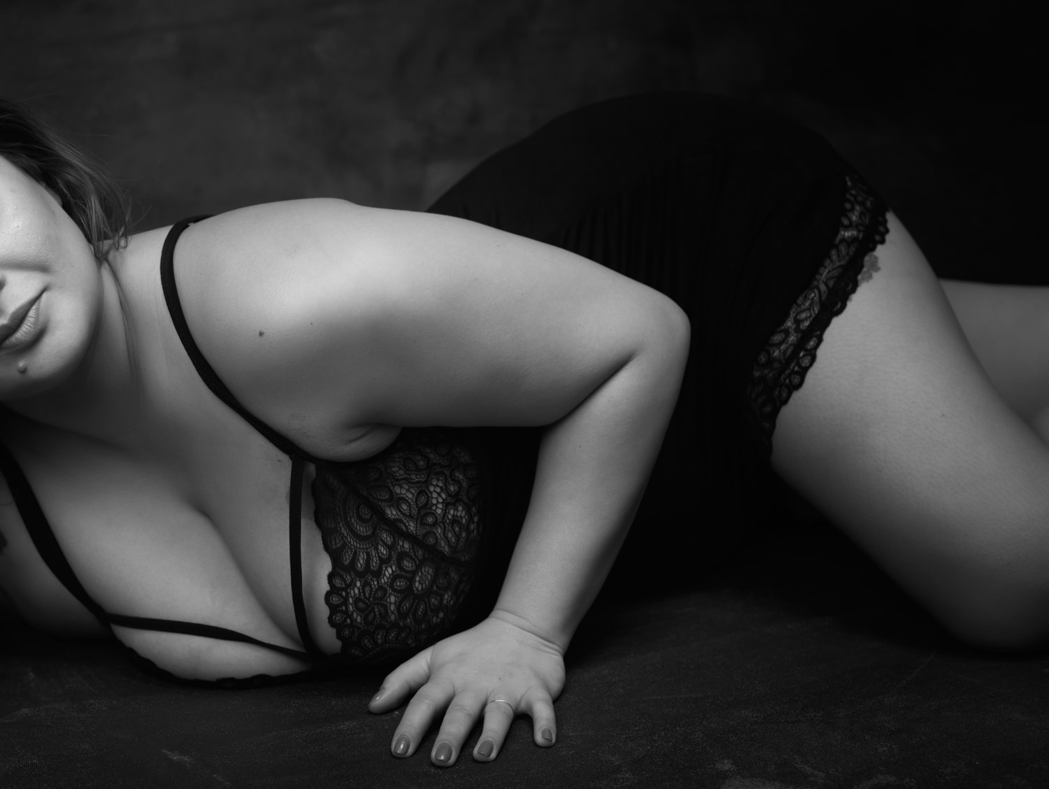Black lingerie boston boudoir plus size curvy women